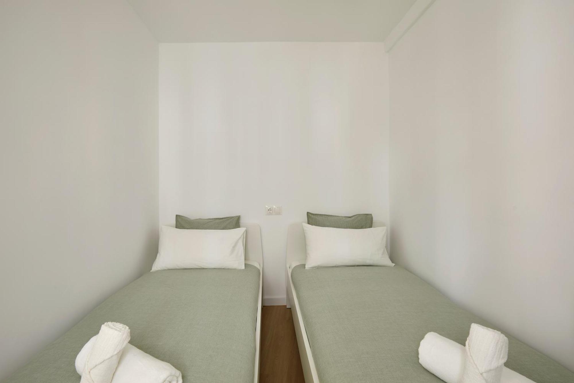 17 Nice Apartment Next To El Molino Barcelona Eksteriør bilde